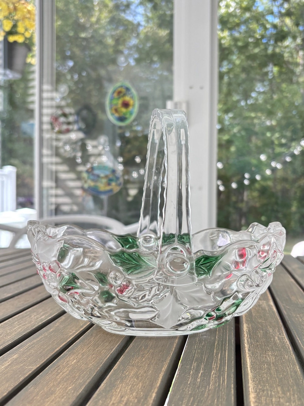 Mikasa Holiday Bloom Glass Basket, Holly Berry Vintage - Picture 5 of 16